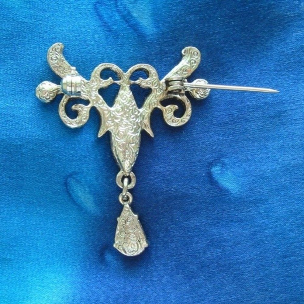 1928 Antiqued Gold Tone Clear Teardrop Pin - Picture 5 of 8